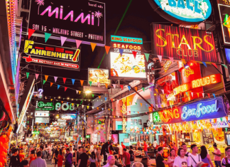 Thonglor is a Nighttime Entertainment Hub