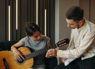 5 Ways Beginners Build Confidence During Their First Music Lessons